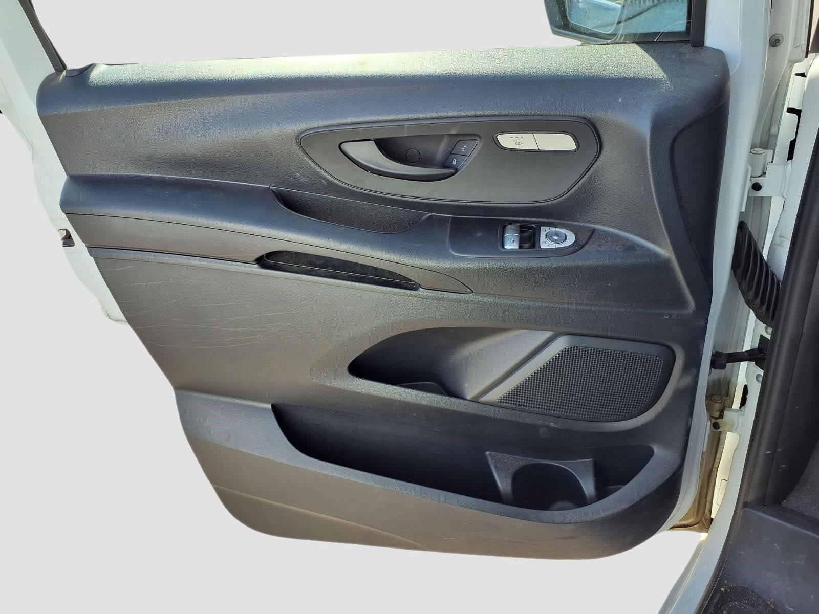2023 Mercedes-Benz Metris Cargo Van 135 WB Cargo