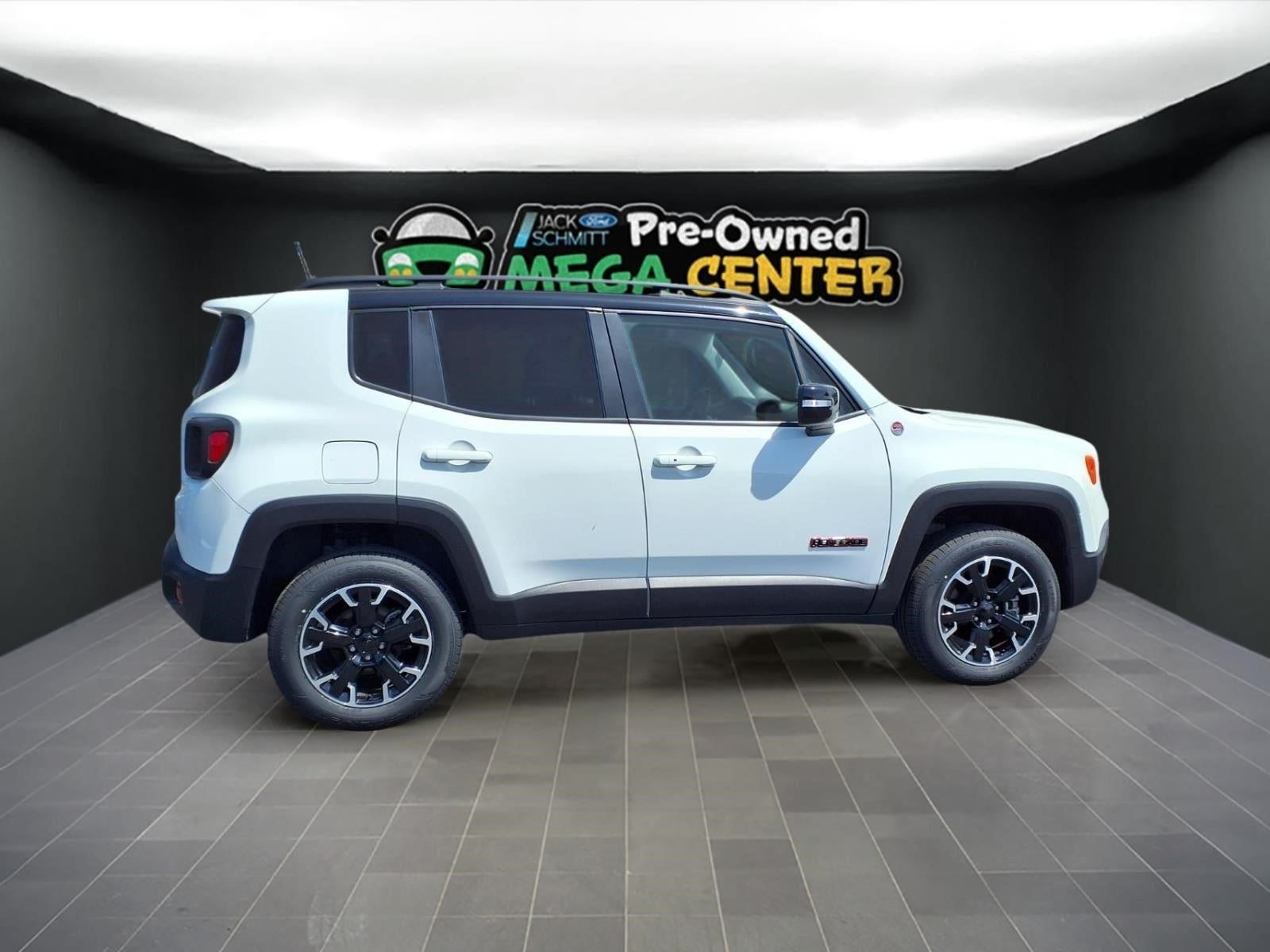 2023 Jeep Renegade Trailhawk